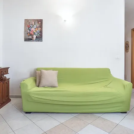 Via Pioppi شقة *